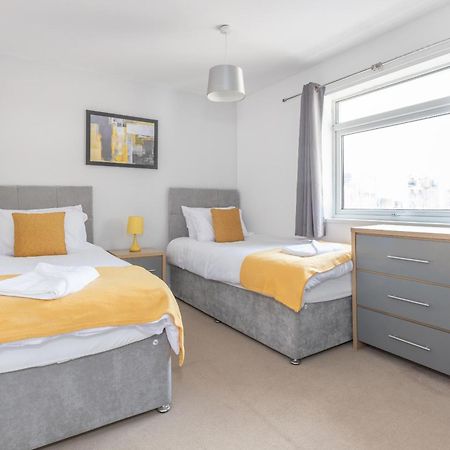 Opp B'Ham - Freshly Refurbished Walls And Carpets! Big Savings Booking 7 Days Or More! Lägenhet Marston Green Exteriör bild