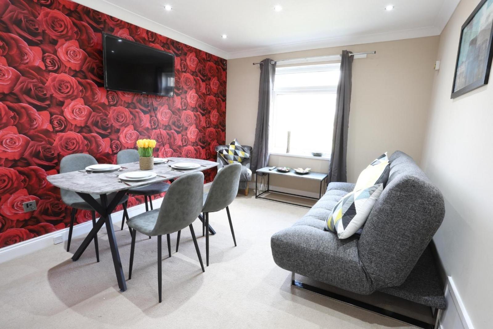 Opp B'Ham - Freshly Refurbished Walls And Carpets! Big Savings Booking 7 Days Or More! Lägenhet Marston Green Exteriör bild